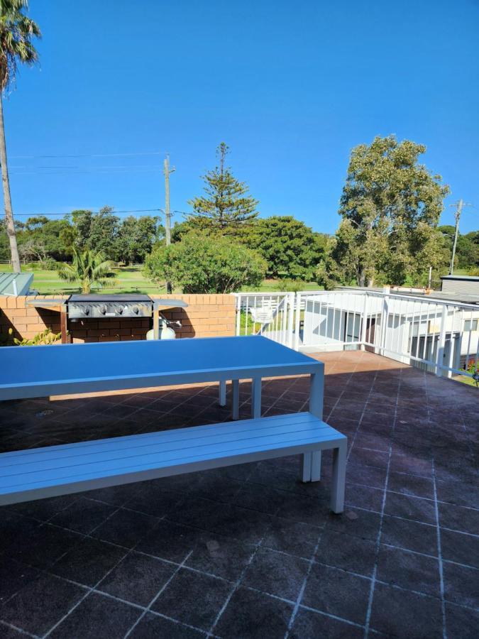 Surfrider Caravan Park Barrack Point Exteriör bild